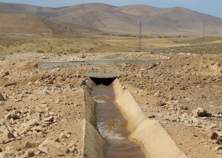 Son dakika.. Susuz köyün 50 yıllık su hasreti sona erdi