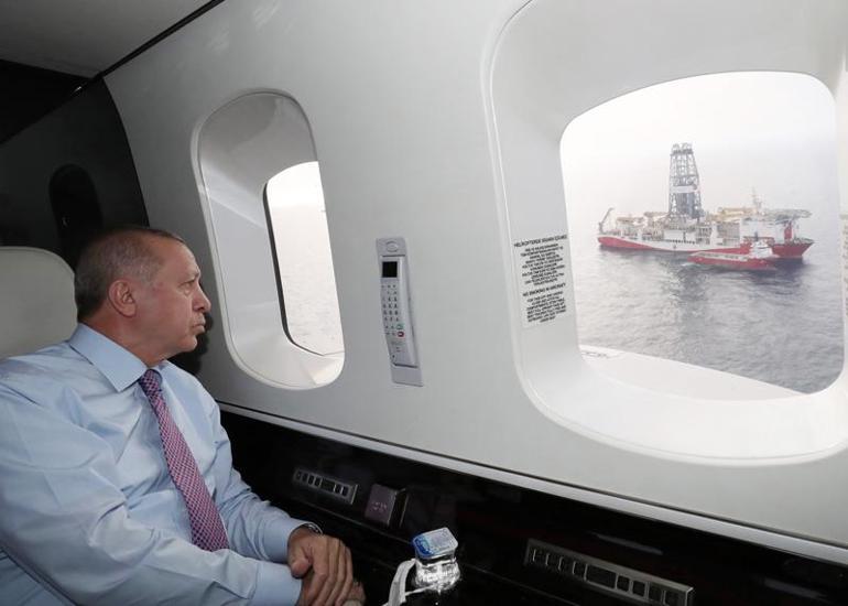 Son dakika... Cumhurbaşkanı Erdoğan, Fatih Sondaj Gemisinde | Video