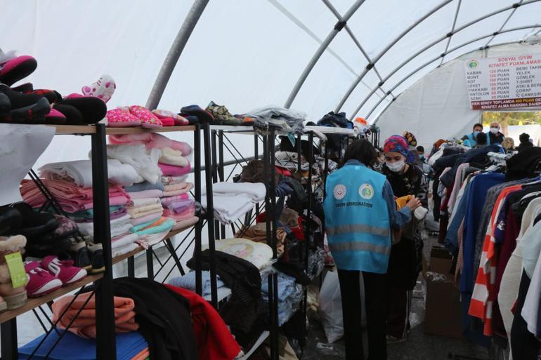 İzmirde depremzedeler için Sosyal market