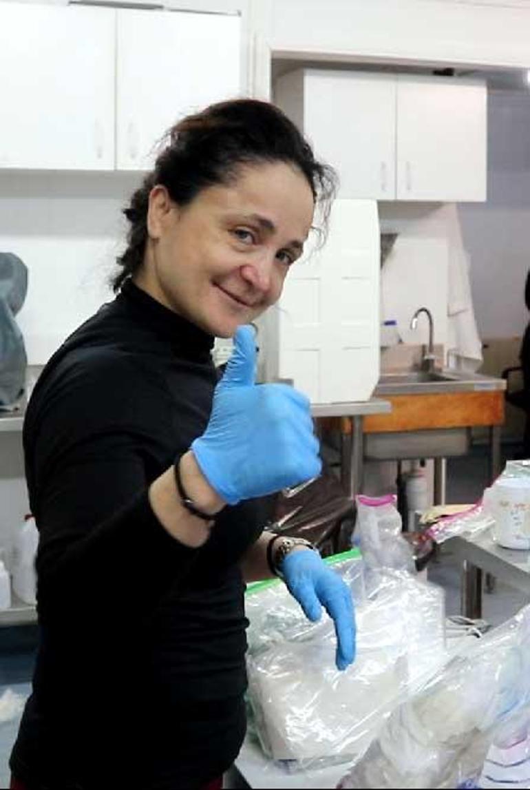 Türk bilim insanı Antarktika seferinde penguenlerde 5 yeni bakteri türü keşfetti