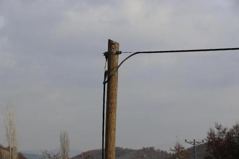 Hırsızlar mahalleyi internetsiz bıraktı