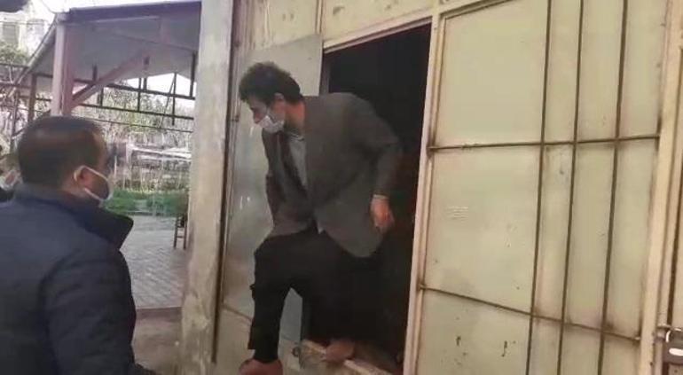 Metruk binada kumar oynarken yakalandılar