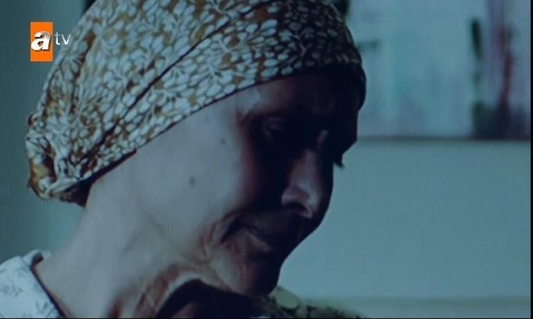 Maraşlı dizisinde Mahurun annesi Sedef (Neslihan Acar) kimdir Annesi videoda Mahur’a ne demek istiyor