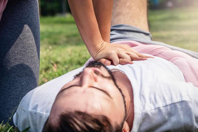 CPR nedir, neden önemli, nasıl yapılır CPR ne zaman yapılır