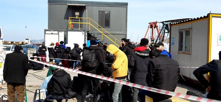 Limandaki 2 konteynerin içinde 55 sığınmacı yakalandı