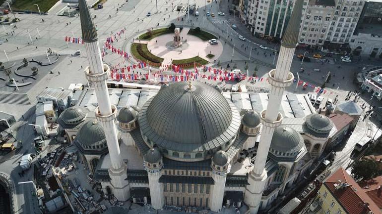 Taksim Camiindeki son durum havadan görüntülendi