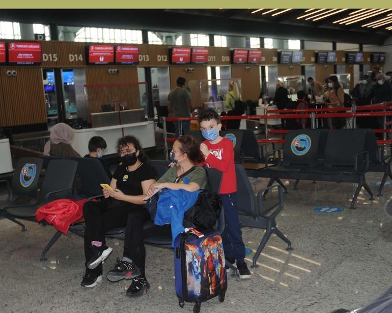 İstanbul Havalimanında tam kapanma hareketliliği