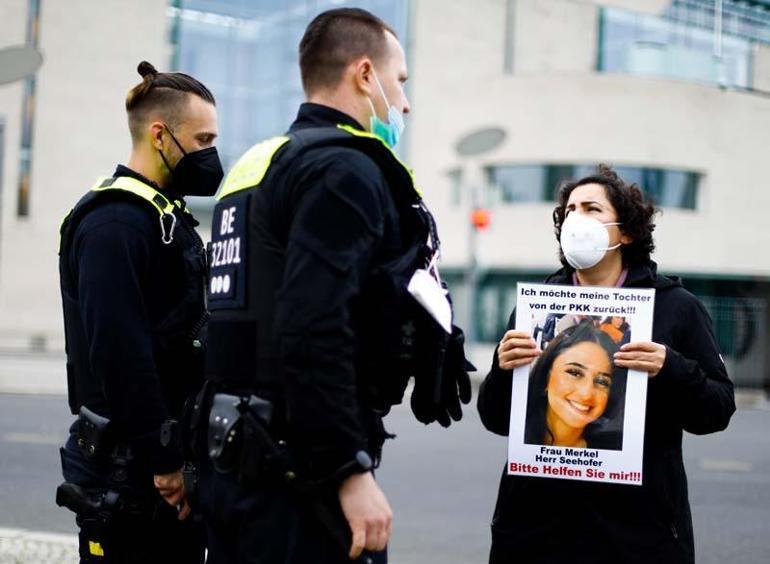 Almanyada kızı terör örgütü PKK tarafından kaçırılan annenin eylemi devam ediyor