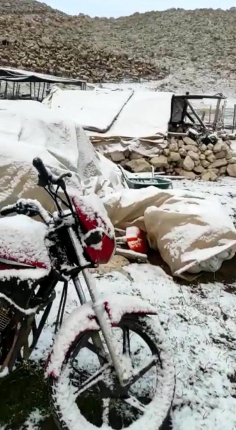 Antalyanın yüksek kesimlerine kar yağdı