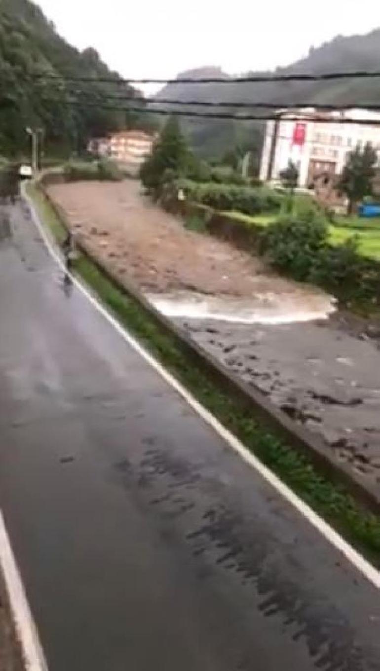 Rize’de sel böyle geldi... 7 kişi hayatını kaybetti