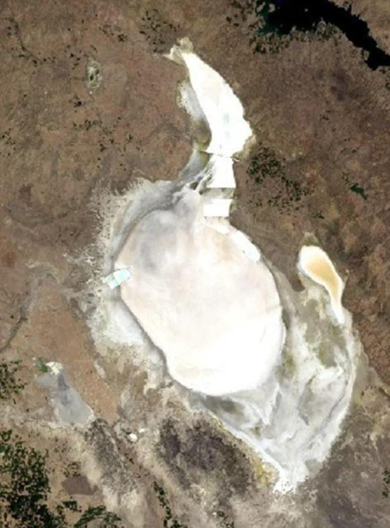 Tuz Gölündeki kuraklık uydu görüntülerinde