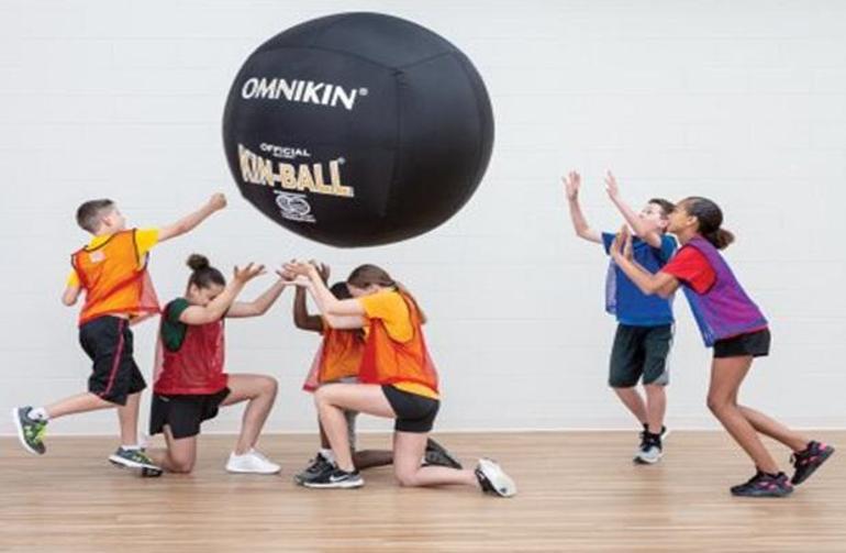 Kin-Ball dünyada 3 takımın aynı anda kazanmak için mücadele ettiği tek takım spor branşı