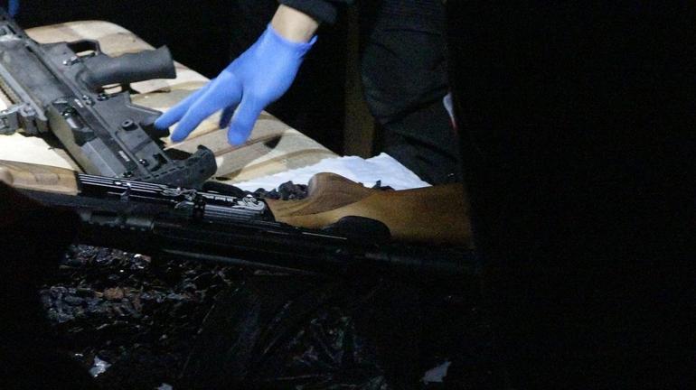 Gecekondudan silahlar çıktı; şüpheli haberim yok, kapımı onarın dedi