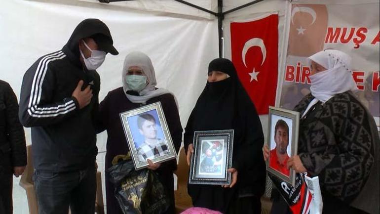 PKKdan kaçıp teslim oldu; eylem yapan ailelere destek verdi