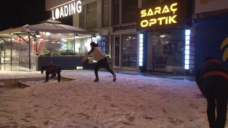 İstanbulda yüksek kesimler beyaza büründü