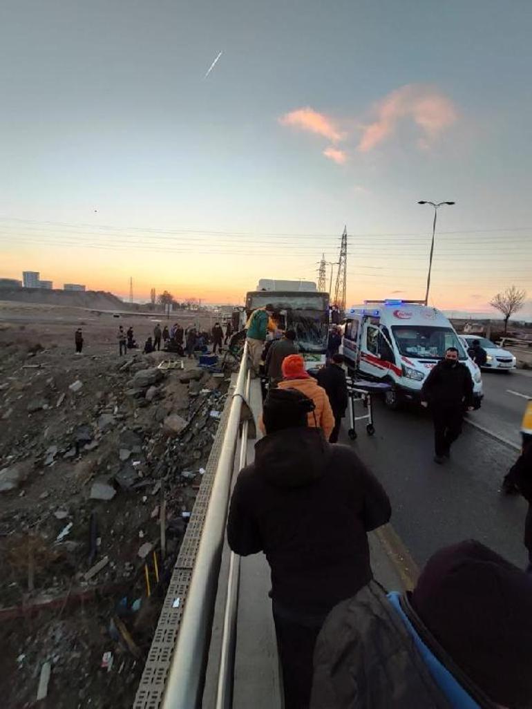 Son dakika: Ankarada halk otobüsü kaza yaptı, yaralılar var | Video Haber