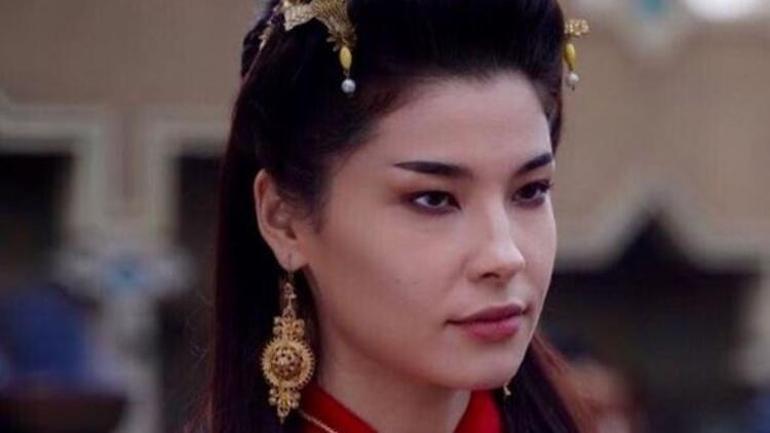 Destan dizisindeki Çinli gelin kim Çinli Kız Mei Jin Esra Kılıç nereli Esra Kılıç memleketi ile ilgili bilgiler