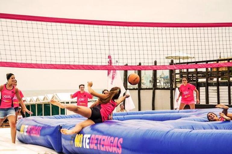 Bossaball: Futbol, Voleybol ve Akrobasinin Karışımı En Eğlenceli Spor Branşı