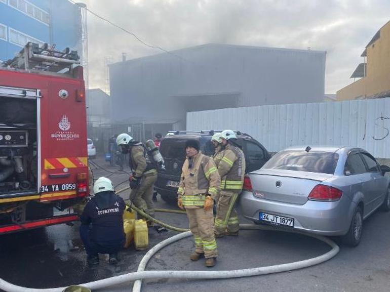 İstanbulda fabrikada yangın