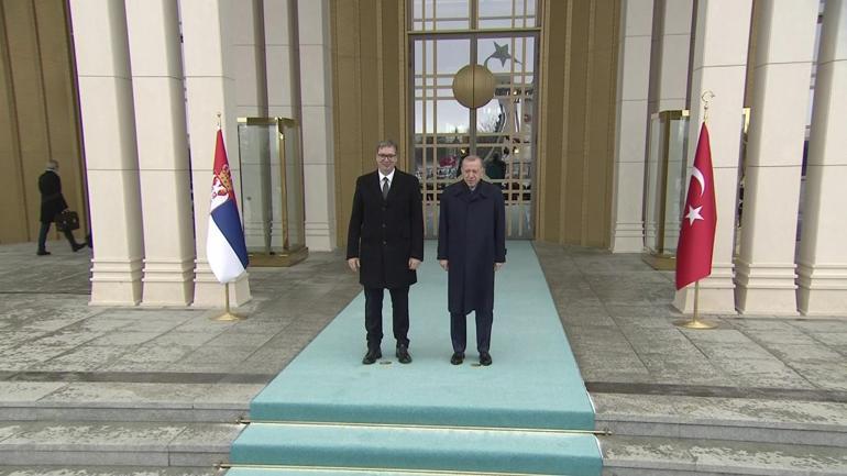 Erdoğan, Vuçiçi resmi törenle karşıladı