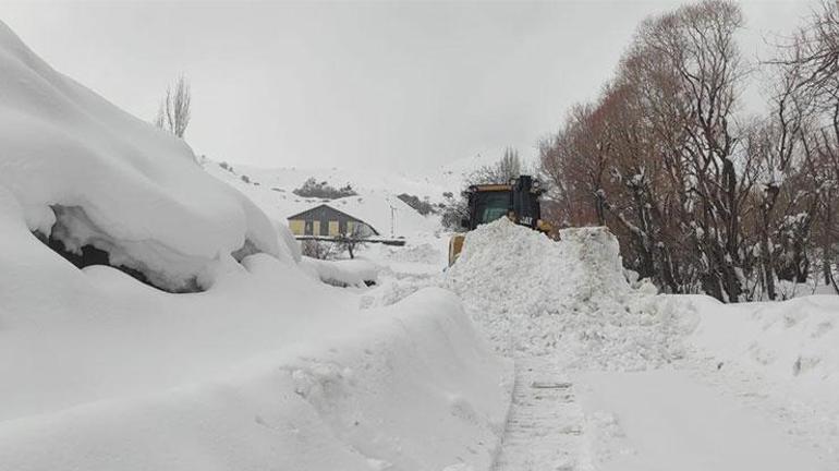 Şırnak’ta kar esareti: 19 köy ulaşıma kapandı