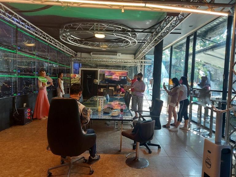 Taylandda Bitcoin Kafe: Menüde yatırım tavsiyeleri var