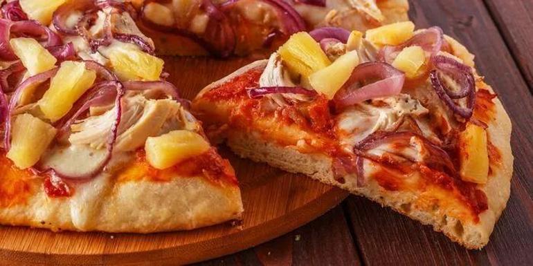 Dünya ananaslı pizza günü