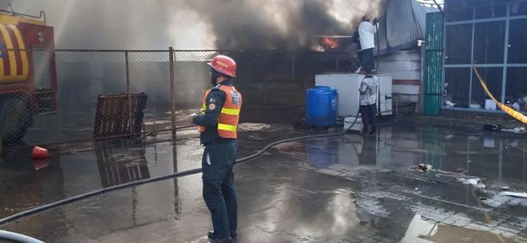 Pakistan’da ayakkabı fabrikasında yangın: 15 yaralı