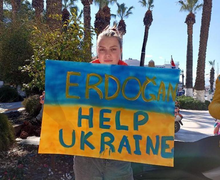 Kuşadası ve Bodrumda yaşayan Ukraynalılardan Rusya protestosu