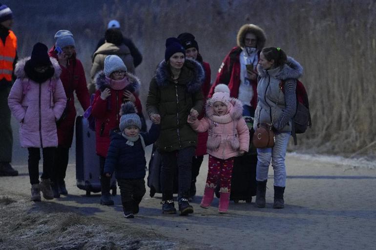 İngilterede tartışma konusu oldu: Rus oligarkların malikaneleri Ukraynalı sığınmacılara ayrılsın