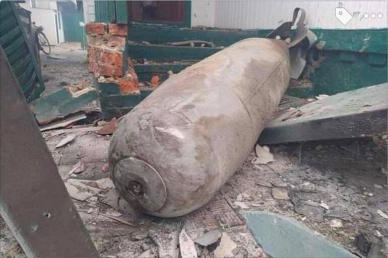 Ukrayna Dışişleri Bakanı paylaştı: Çernihivin göbeğinde 500 kiloluk devasa bomba