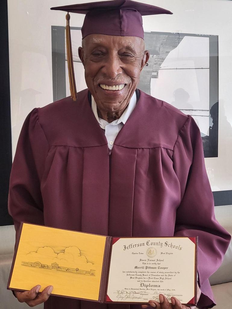 Hayali yıllar sonra gerçek oldu 101 yaşında lise diploması aldı