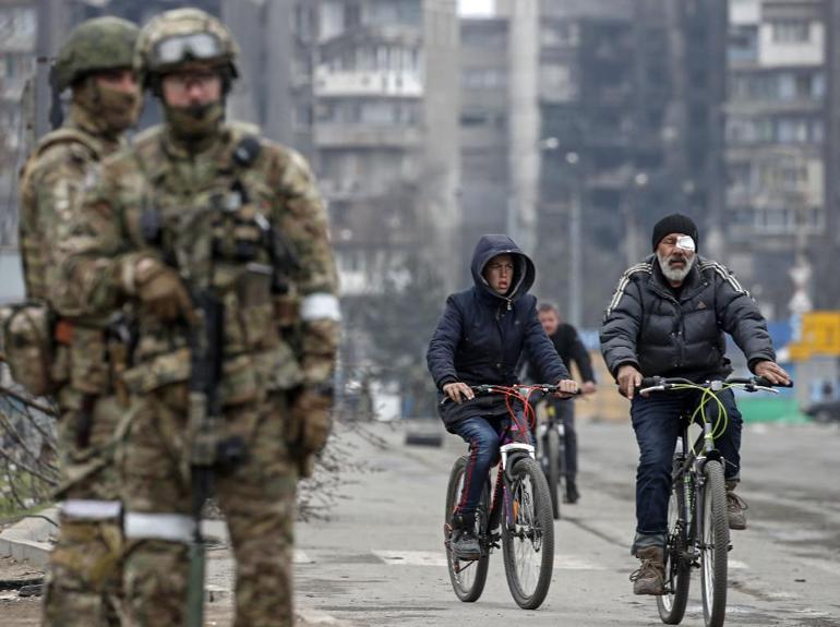 Gıda stokları tükendi… Rusya’dan flaş Mariupol iddiası: Binden fazla Ukraynalı asker teslim oldu