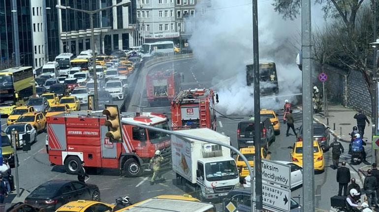 Son dakika... İstanbulda belediye otobüsü alev alev yandı