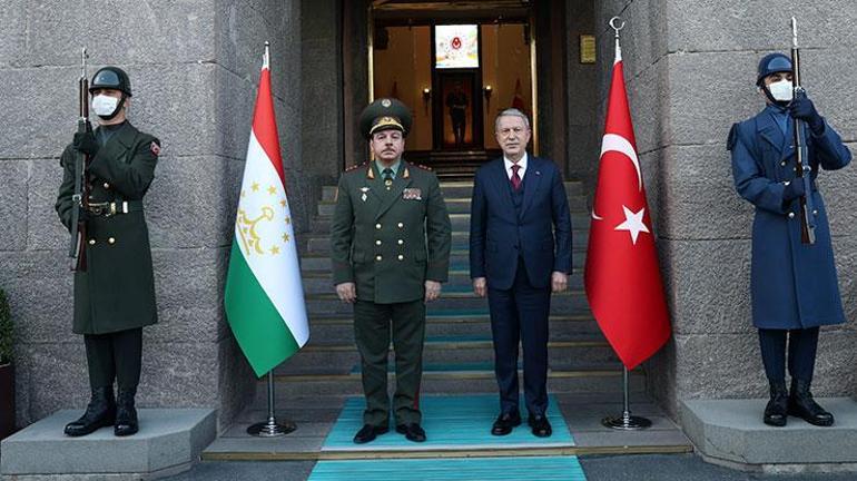 Bakan Akar, Tacikistanlı mevkidaşı ile anlaşma imzaladı