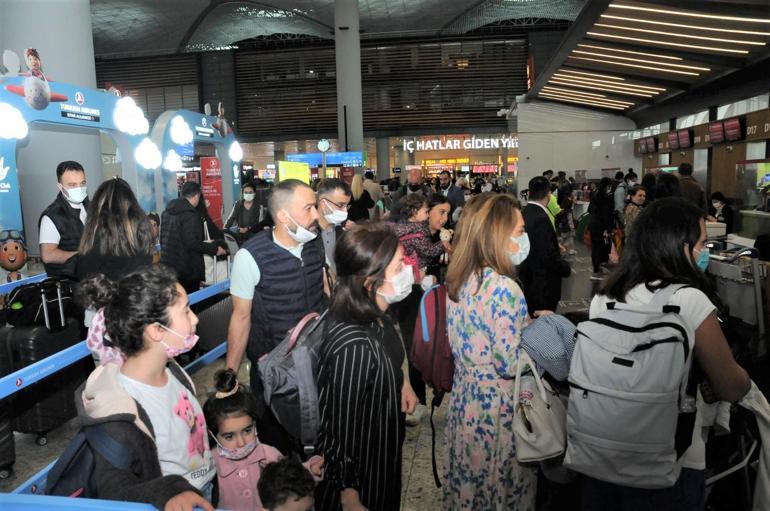 İstanbul Havalimanında bayram tatili yoğunluğu