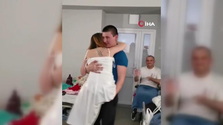 Rus mayınına basarak bacaklarını kaybetmişti… Genç çiftin duygulandıran ilk dansı