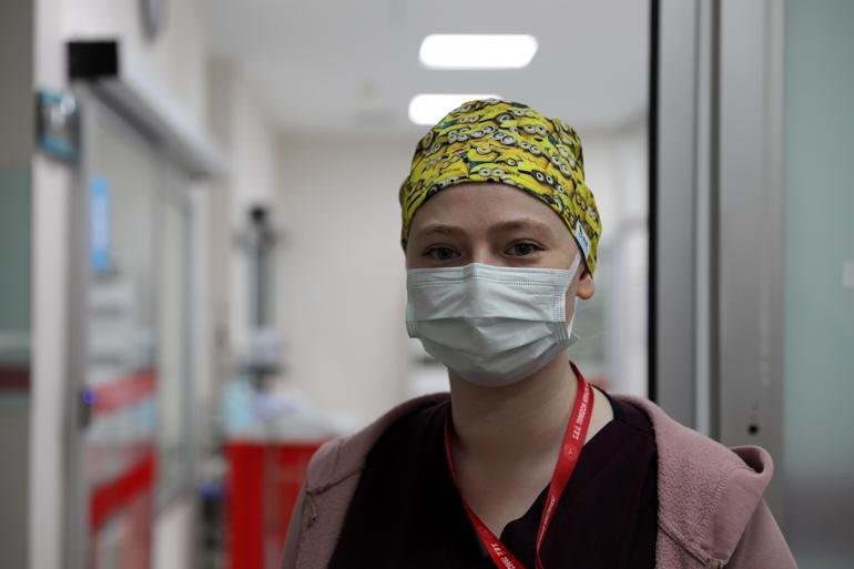 Türkiyenin hafızasına kazınan fotoğraf Seher hemşireden koronavirüs mesajı