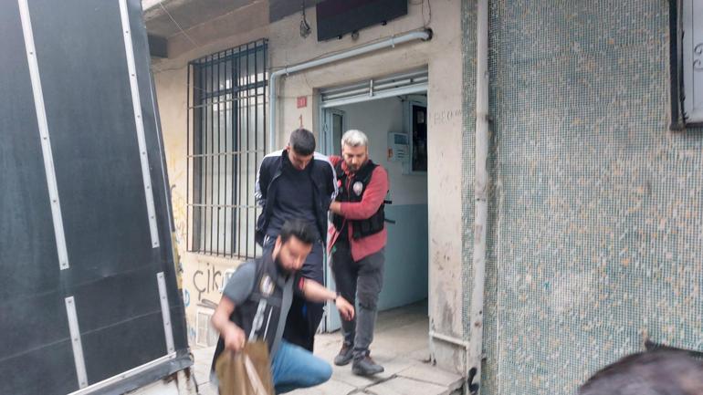 İstanbulda zehir tacirlerine operasyon