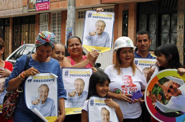 Kolombiya’da halk sandık başında