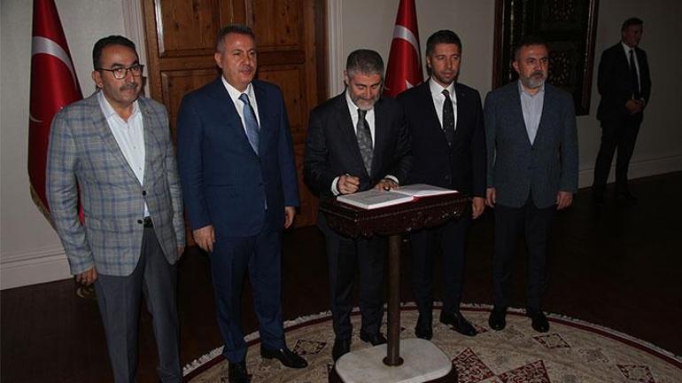 Hazine ve Maliye Bakanı Nebati, Adanada