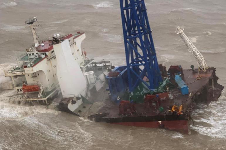 Hong Kong’da batan gemideki 12 kişinin cansız bedeni bulundu