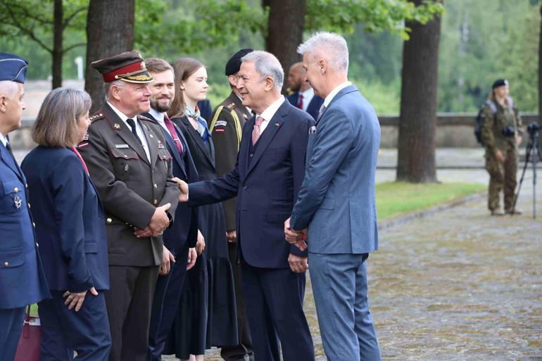 Milli Savunma Bakanı Hulusi Akar Letonya’da