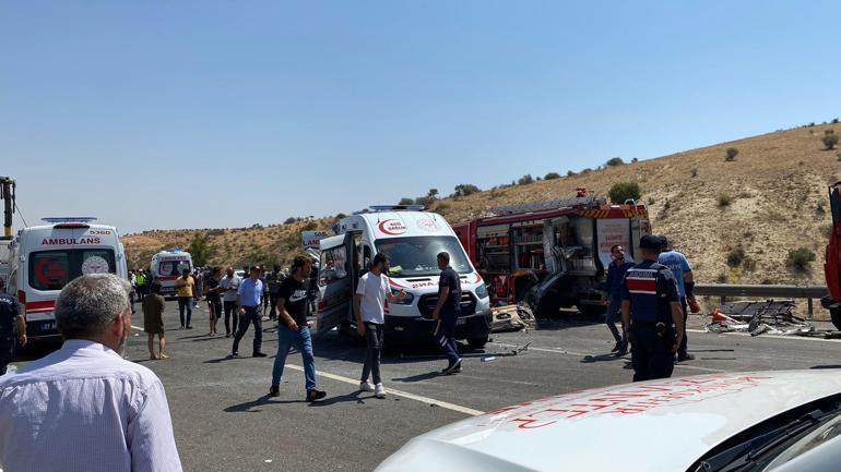 Son dakika...Gaziantepte katliam gibi kaza: 16 kişi hayatını kaybetti