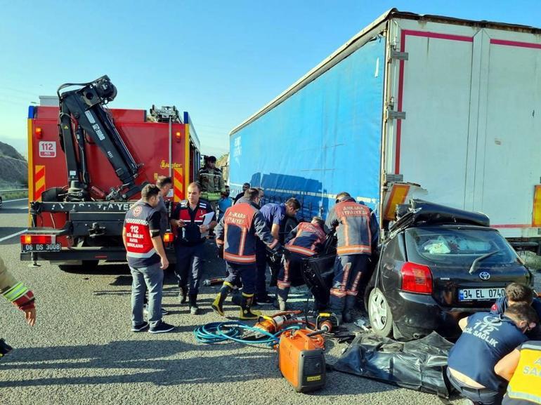 Son dakika... Ankarada feci kaza: 4 kişi hayatını kaybetti