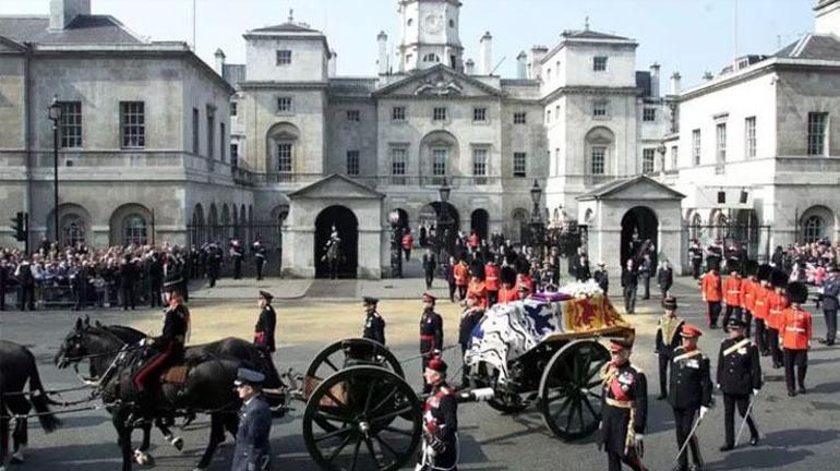 Kraliçe 2. Elizabeth’in cenaze töreni nasıl olacak