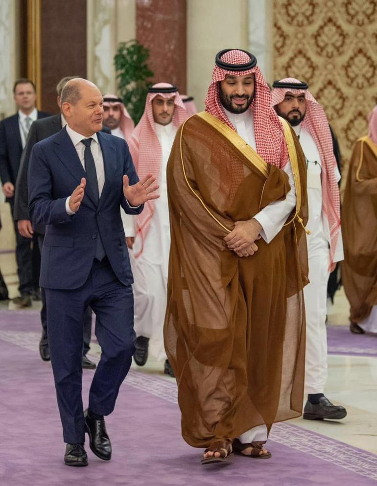 Almanya Başbakanı Scholz, Suudi Arabistan Veliaht Prensi Selman ile görüştü