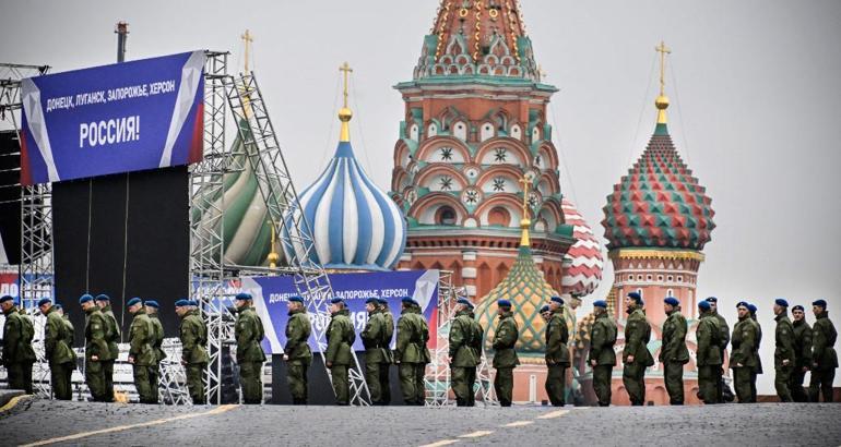 Rusya 4 bölgeyi resmen ilhak etti: Putinden tarihi imza