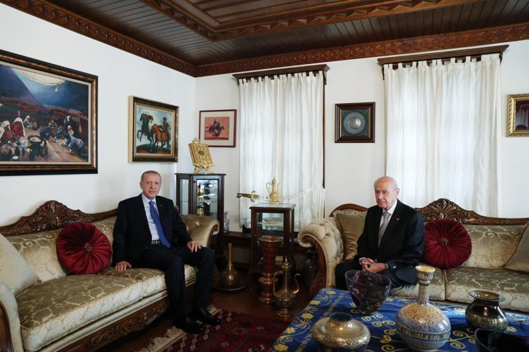 SON DAKİKA: Cumhurbaşkanı Erdoğan, Devlet Bahçeliyi konutunda ziyaret etti