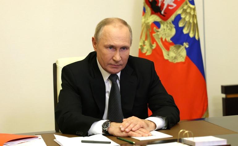 Son dakika... Putin duyurdu: Ukraynada ilhak edilen 4 bölgede sıkıyönetim kararı